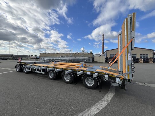 Przyczepy niskopodwoziowe z&nbsp;obrotnicą